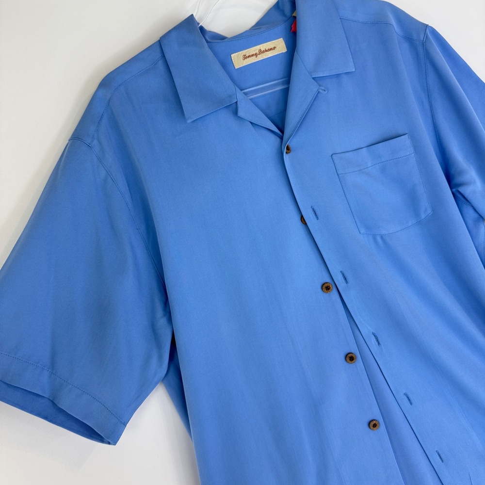 Tommy Bahama Camp Shirt Mens Medium Blue 100% Silk Short Sleeve Button Down